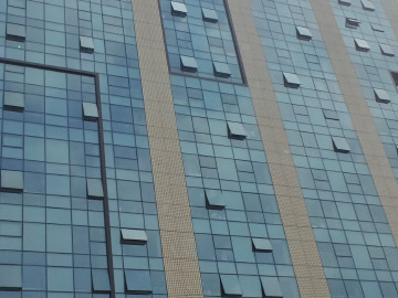 沈阳玻璃幕墙公司揭秘:专业安装流程全解析